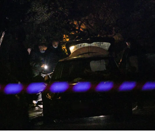 Έκαψαν αυτοκίνητο στην Σωκράτους